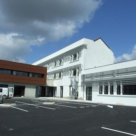 Jf Accueil & Formation Hotel Cholet Ngoại thất bức ảnh