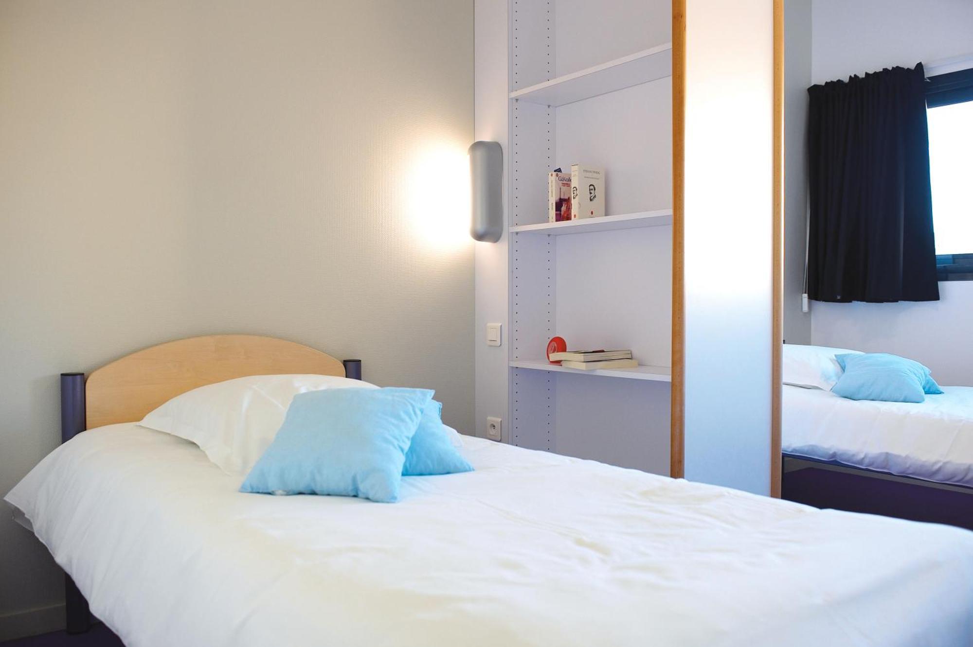 Jf Accueil & Formation Hotel Cholet Ngoại thất bức ảnh